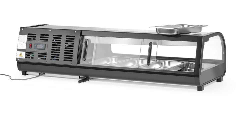 Arktic Sushidisplay, Inkluderade behållare: 4x GN 1/3 (H) 40mm., GN 1/3, Svart, 220-240V/190W, 1177x426x(H)296mm