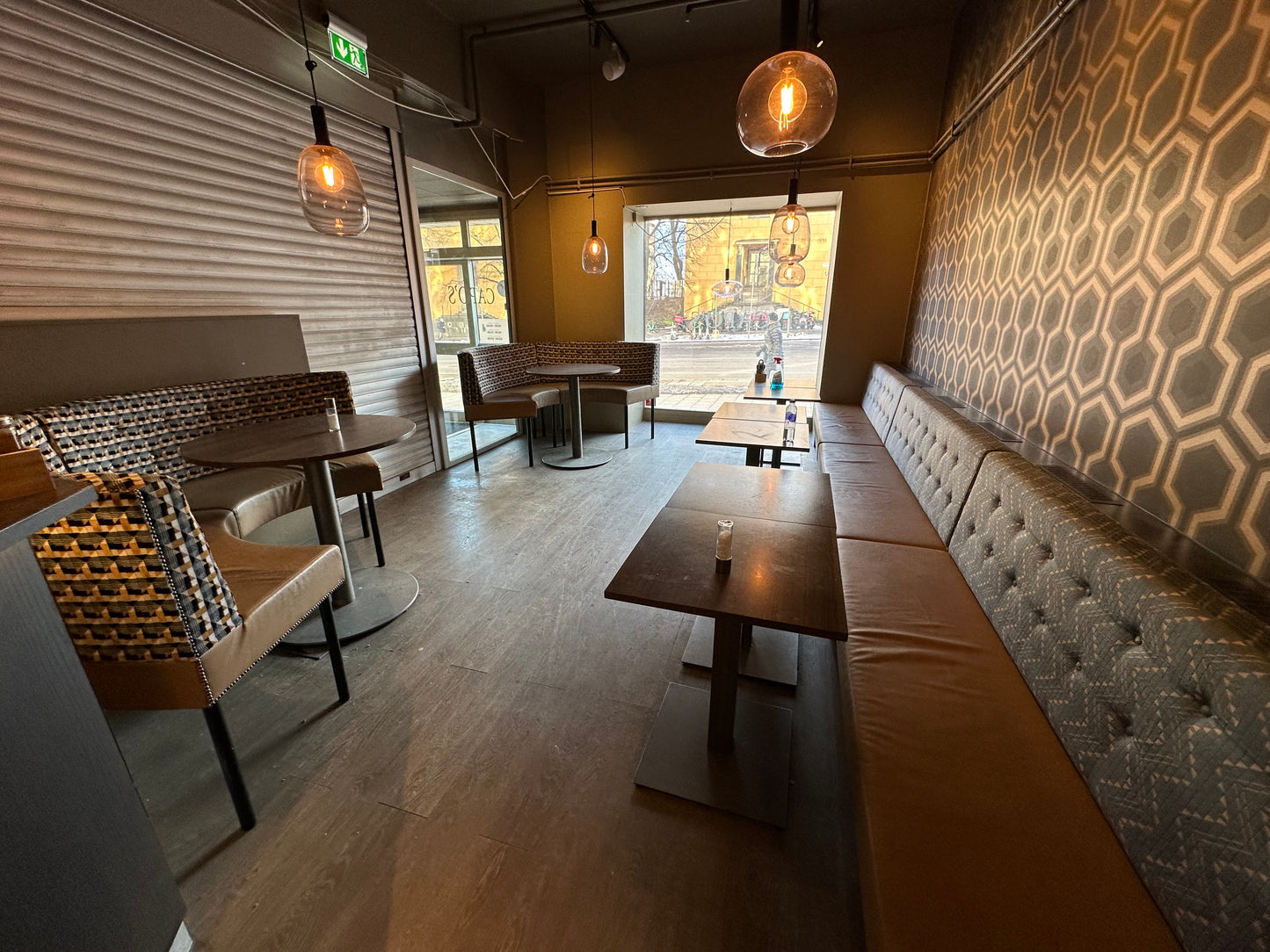Exklusiva restaurangsoffor i fint skick